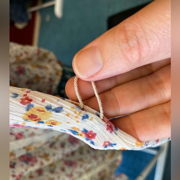 Decree sheer 3/4 sleeve floral blouse, super feminine, ruffles, tie, size XL - Picture 11 of 11